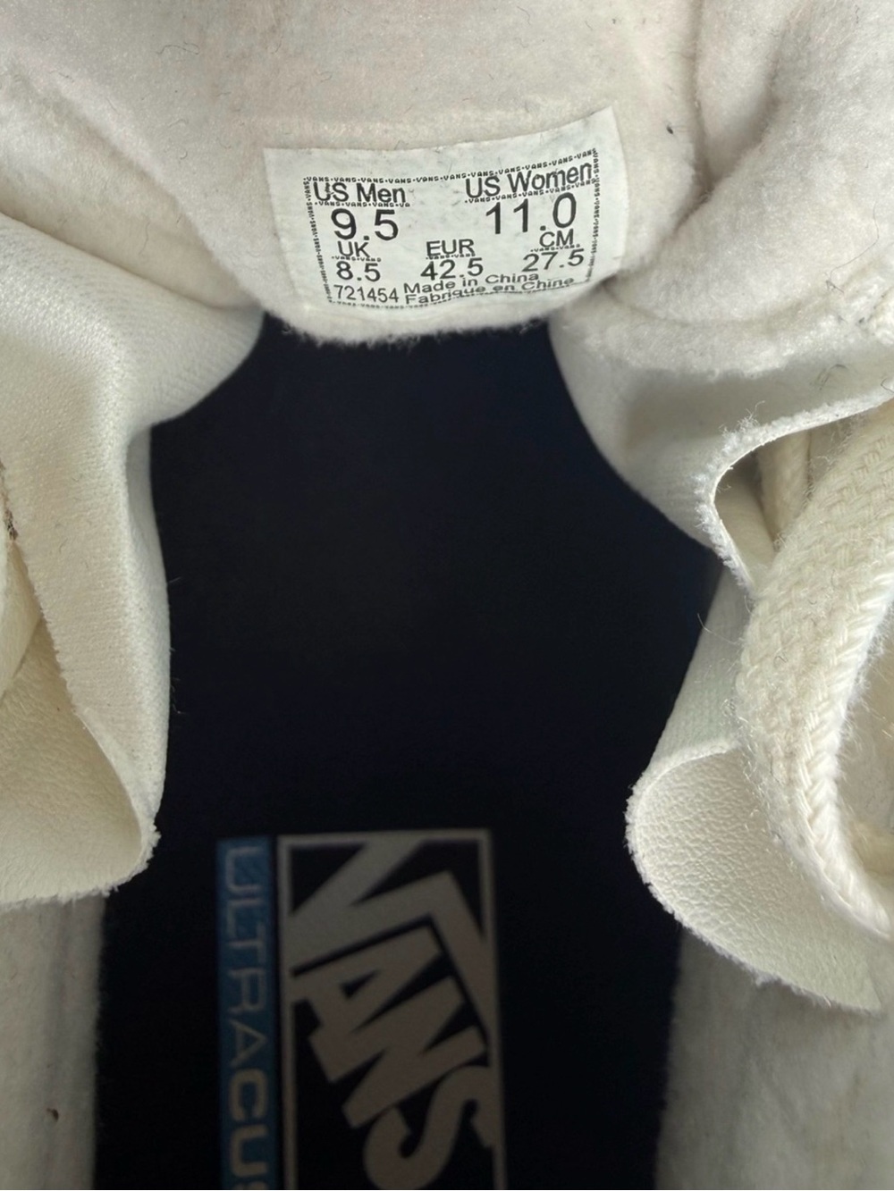 Vans Unisex Sk8-Hi Platform Sneaker with Gum Outsole.. men’s 9.2 and women 11 - Picture 6 of 6